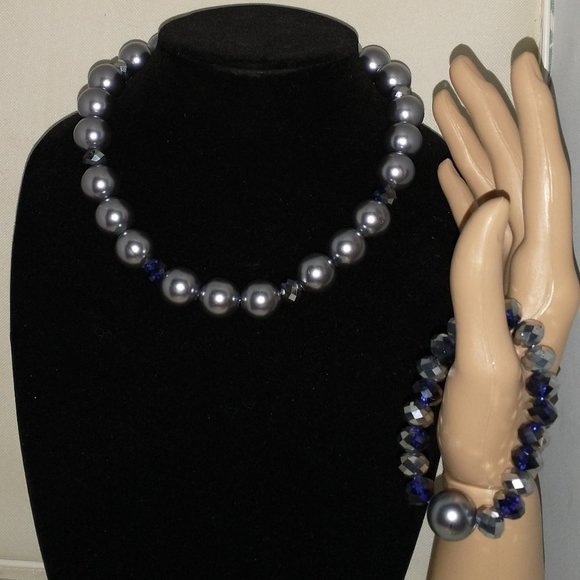 Gray Beaded Necklace Bracelet Set/Statement Necklace/Large bead Necklace - Picture 5 of 5